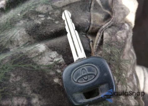 2004 Toyota Corolla Le from USA, damaged, VIN 2T1BR38E54C218902